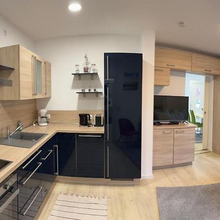 Near Holstentor Modern Apartment Near The Center With Wifi Любек Екстериор снимка