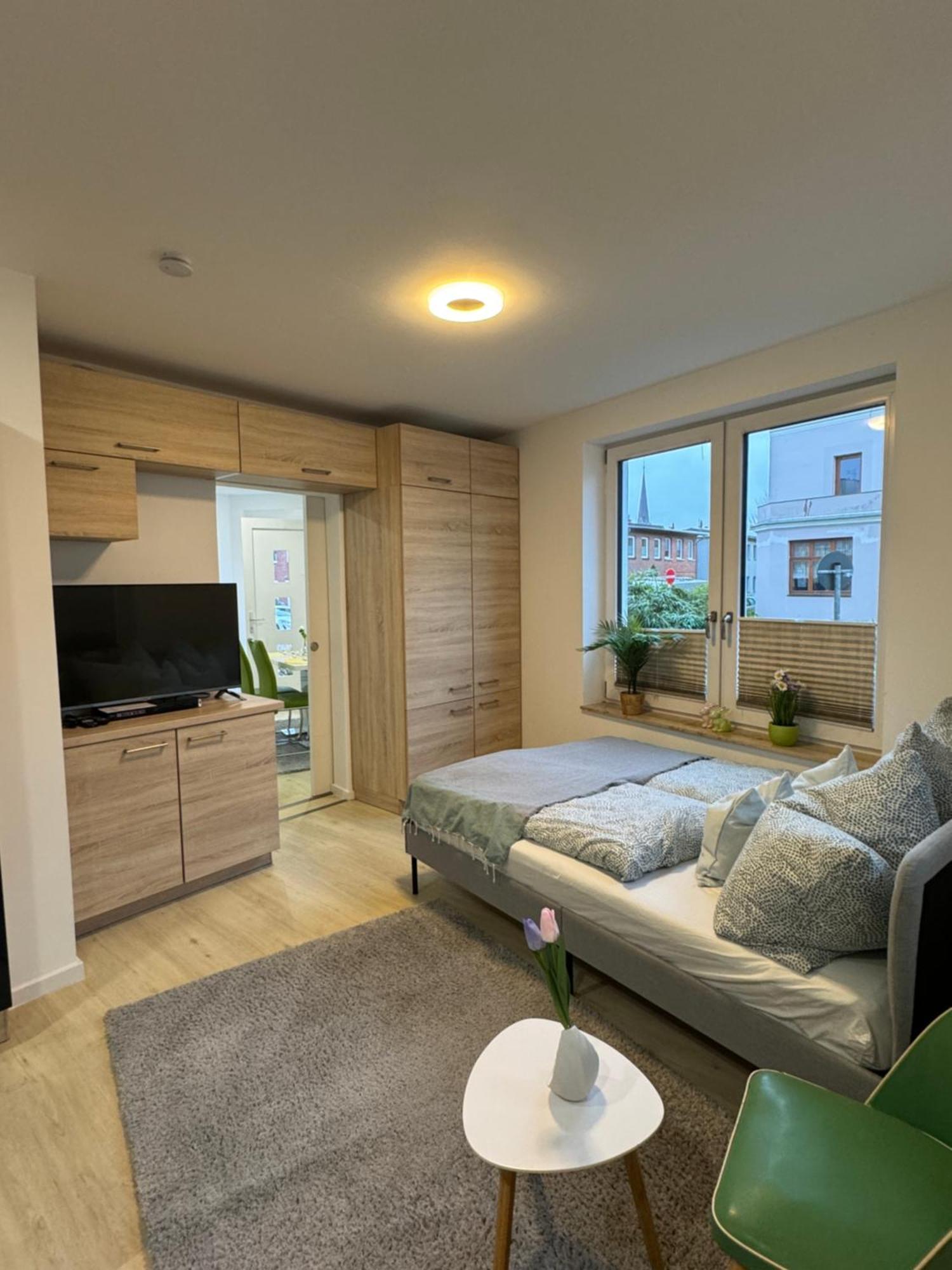 Near Holstentor Modern Apartment Near The Center With Wifi Любек Екстериор снимка