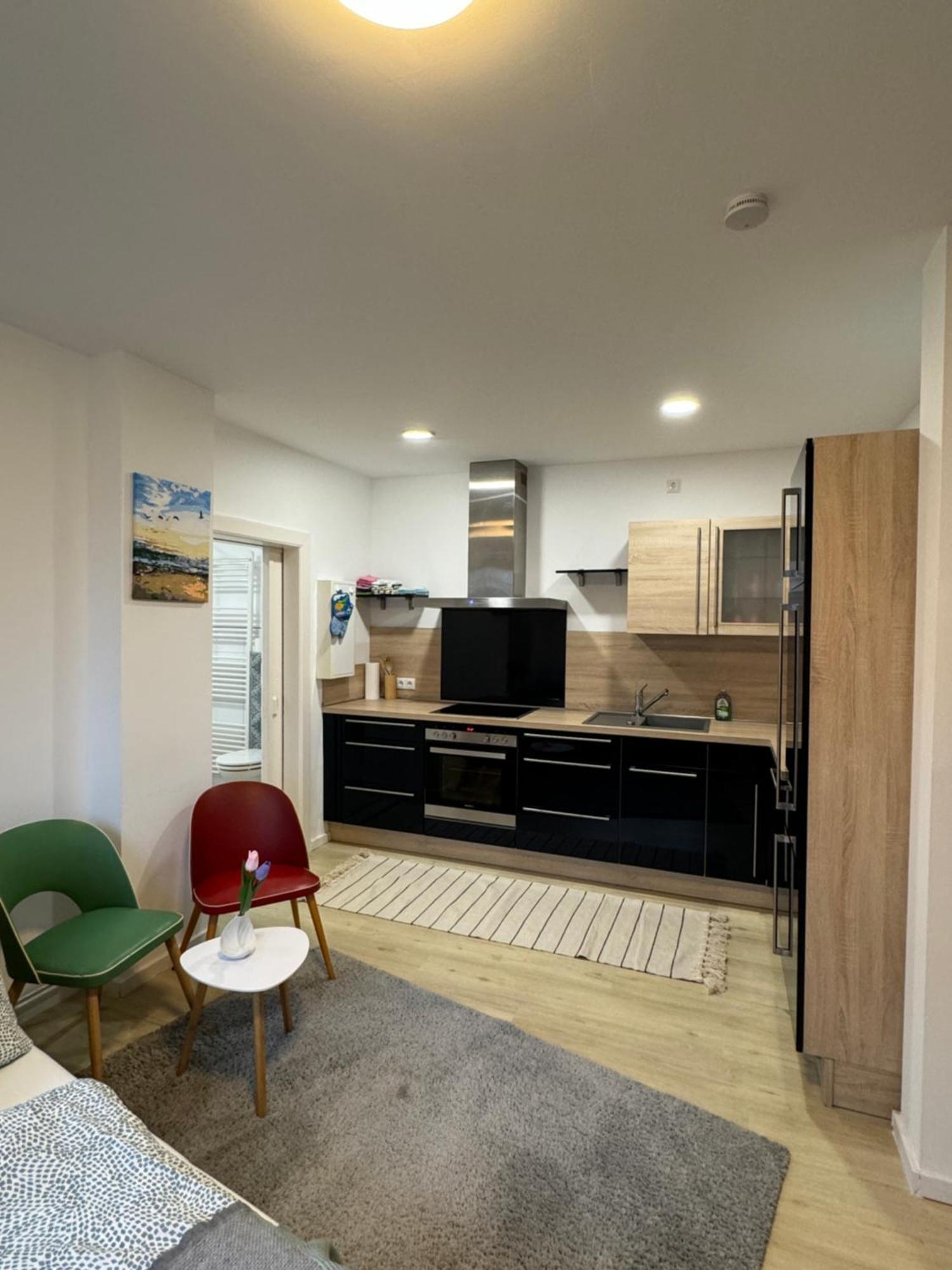 Near Holstentor Modern Apartment Near The Center With Wifi Любек Екстериор снимка